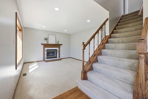 Tiny photo for 400 Banbury Avenue, Elk Grove Village, IL 60007 (MLS # 12628015)