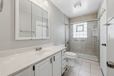 Tiny photo for 400 Banbury Avenue, Elk Grove Village, IL 60007 (MLS # 12628015)