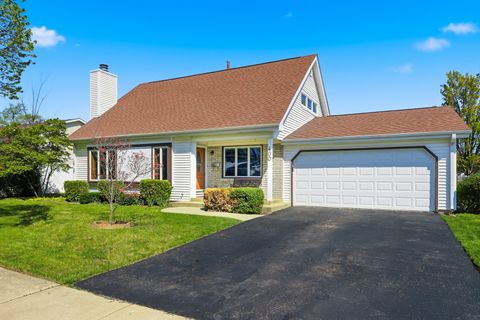 Photo of 400 Banbury Avenue, Elk Grove Village, IL 60007 (MLS # 12628015)