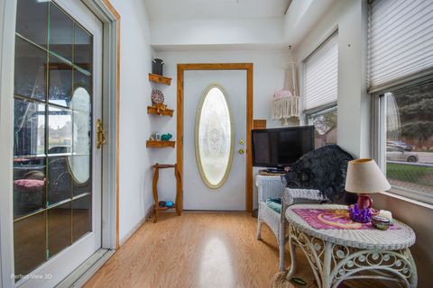 Tiny photo for 1719 Kelly Avenue, Crest Hill, IL 60403 (MLS # 12609618)