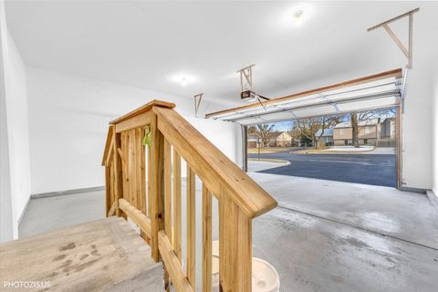 Tiny photo for 23974 N OVERHILL Drive, Lake Zurich, IL 60047 (MLS # 12512385)