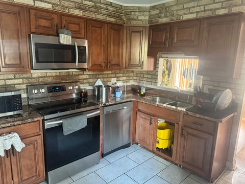 Tiny photo for 826 E 194th Street, Glenwood, IL 60425 (MLS # 12504109)