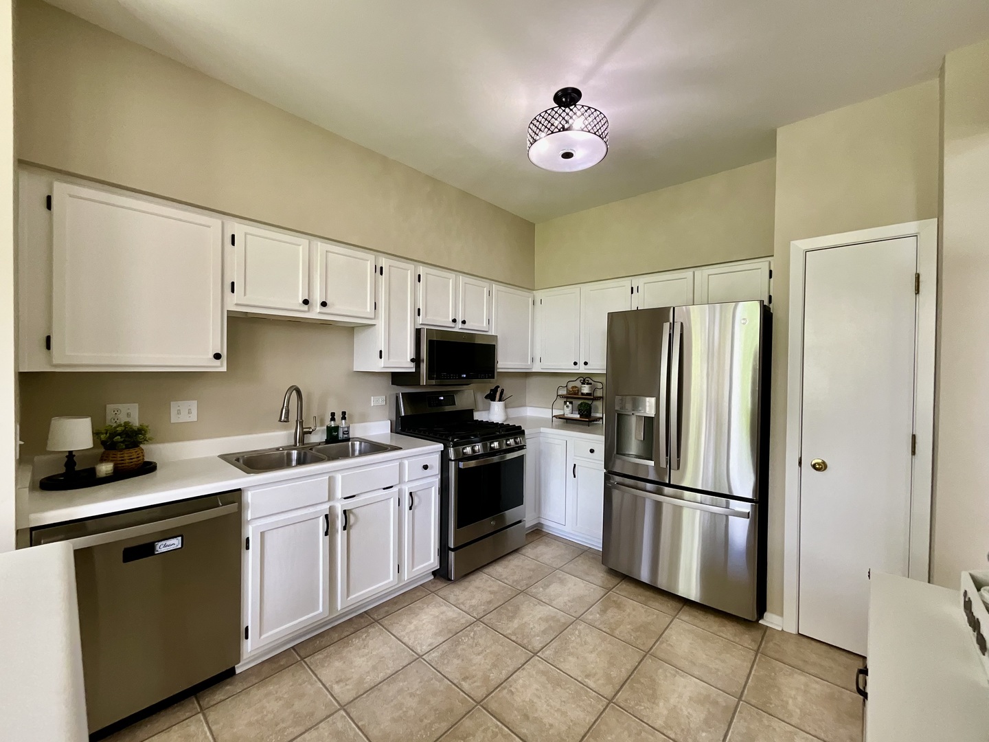 547 Woodcrest Drive
