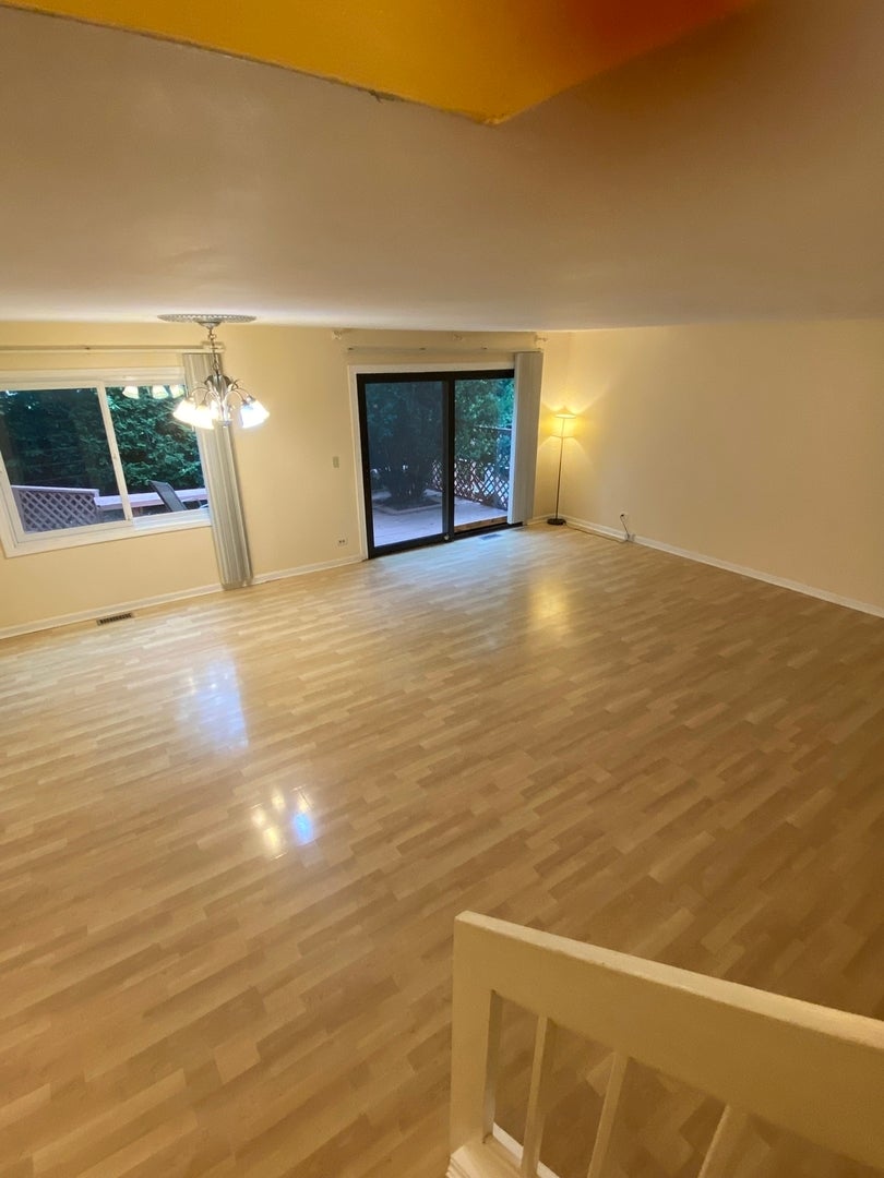 330 E Forest Knoll Drive