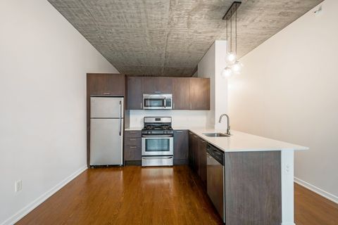 Tiny photo for 1345 S Wabash Avenue #606, Chicago, IL 60605 (MLS # 12472804)