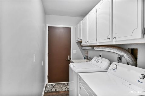 Tiny photo for 19 Maple Street, Yorkville, IL 60560 (MLS # 12462831)