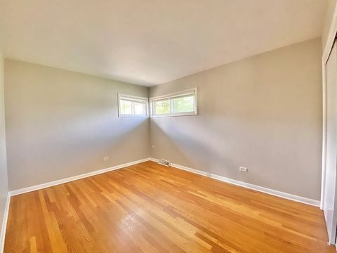Tiny photo for 55 E Craig Drive, Chicago Heights, IL 60411 (MLS # 12553330)