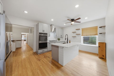 Tiny photo for 2640 W Logan Boulevard #102, Chicago, IL 60647 (MLS # 12797328)