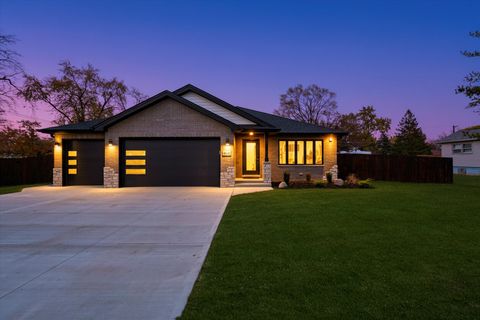 Photo of 8015 S 85th Avenue, Justice, IL 60458 (MLS # 12520037)