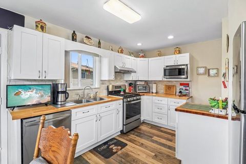Tiny photo for 1117 Crescent Court, Round Lake Beach, IL 60073 (MLS # 12634482)