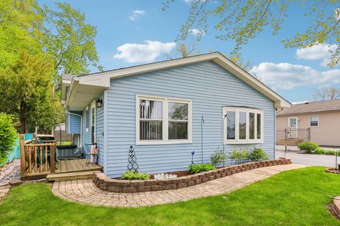 Tiny photo for 1117 Crescent Court, Round Lake Beach, IL 60073 (MLS # 12634482)