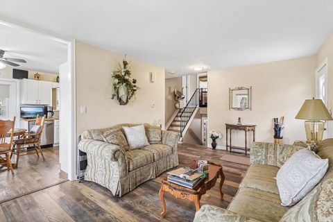 Tiny photo for 1117 Crescent Court, Round Lake Beach, IL 60073 (MLS # 12634482)