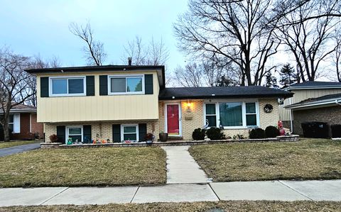 Photo of 17140 Evans Drive, South Holland, IL 60473 (MLS # 12574511)
