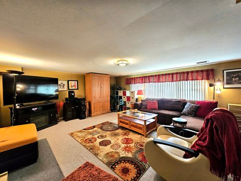 Tiny photo for 17140 Evans Drive, South Holland, IL 60473 (MLS # 12574511)