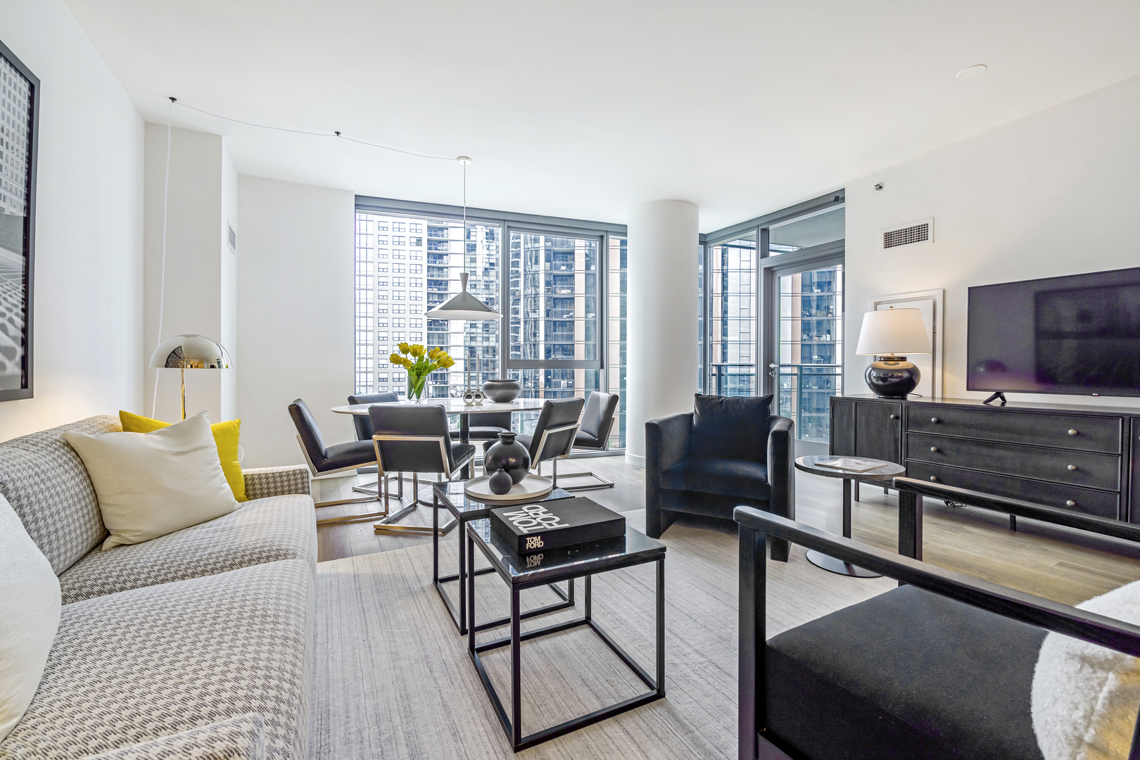 211 N Harbor Drive 3003