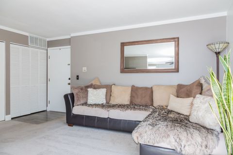 Tiny photo for 699 GREENFIELD Court #B2, Bartlett, IL 60103 (MLS # 12470085)