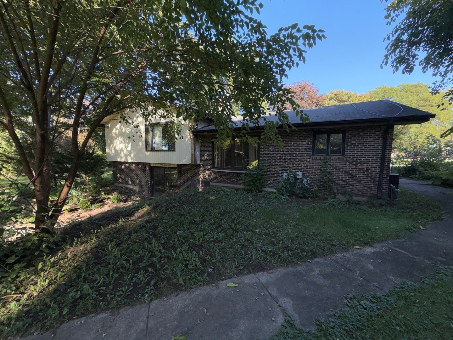 1222 Laurel Lane