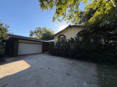 Photo of 1222 Laurel Lane, Schaumburg, IL 60193 (MLS # 12777635)