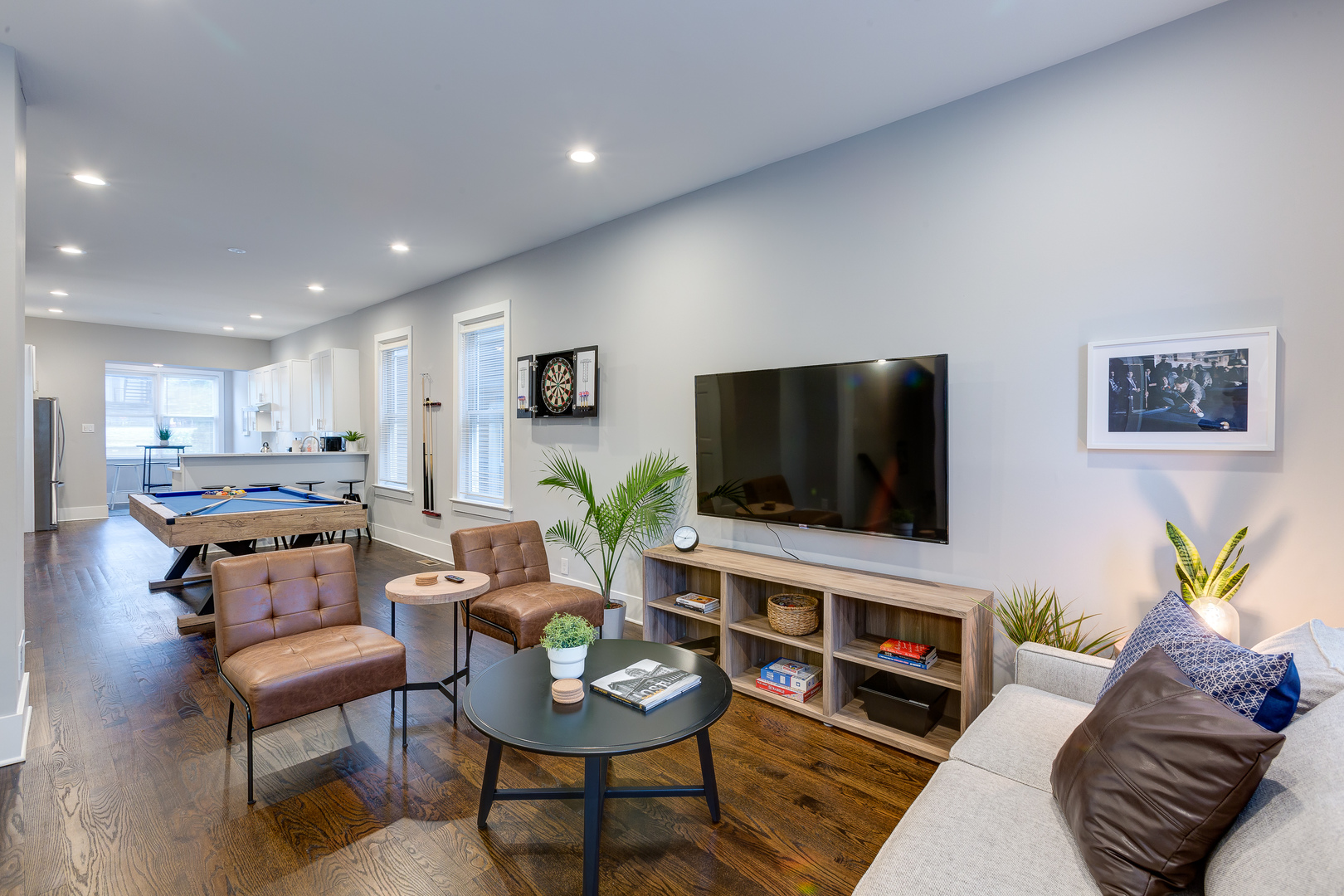 1148 W Addison Street 1