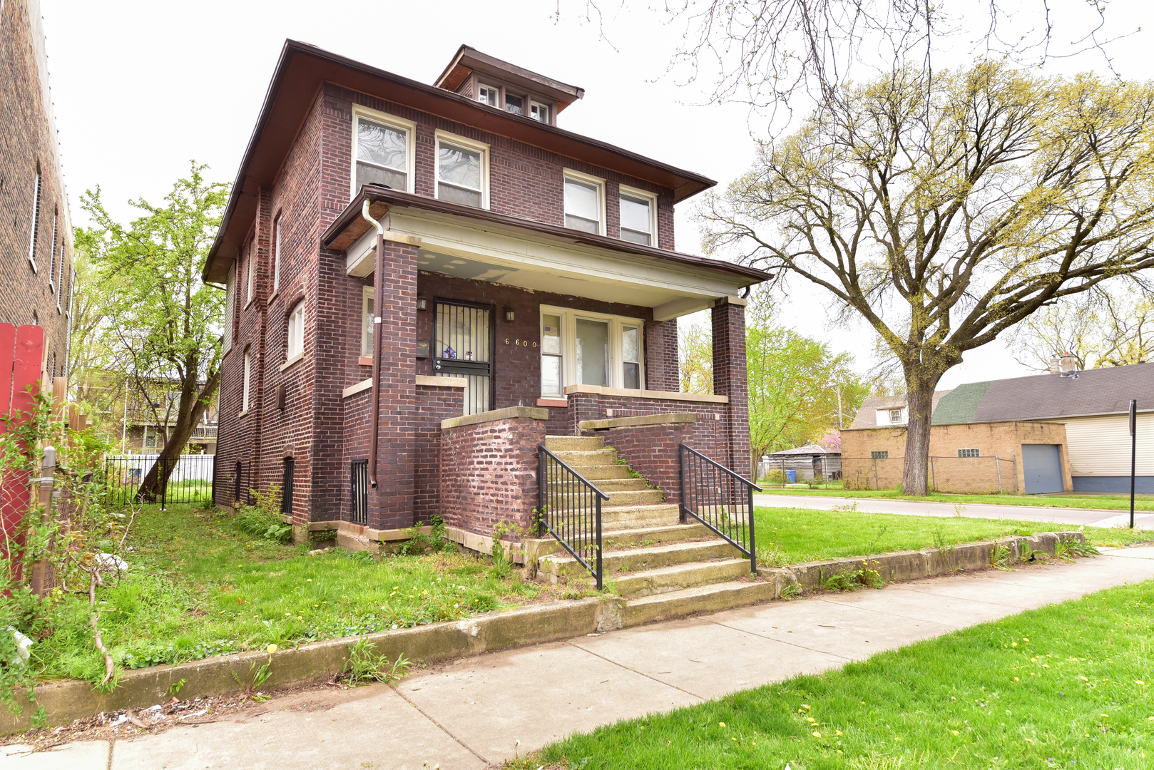 View Chicago, IL 60636 house