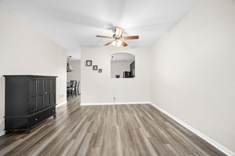 Tiny photo for 1658 N Fieldstone Drive, Shorewood, IL 60404 (MLS # 12521496)