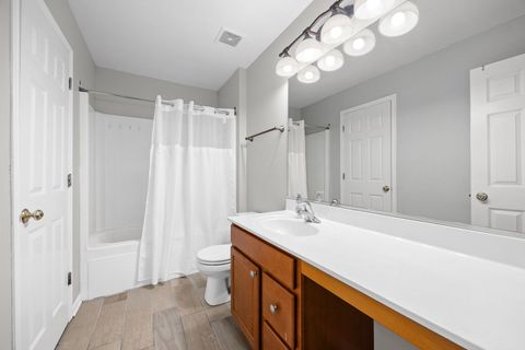 Tiny photo for 1658 N Fieldstone Drive, Shorewood, IL 60404 (MLS # 12521496)