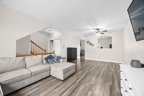 Tiny photo for 1658 N Fieldstone Drive, Shorewood, IL 60404 (MLS # 12521496)