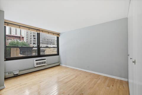 Tiny photo for 33 E Cedar Street #5B, Chicago, IL 60611 (MLS # 12629771)