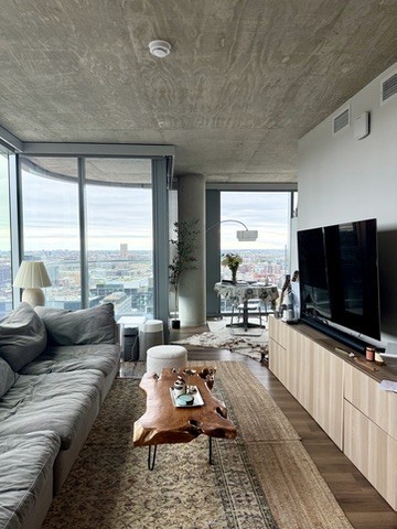 1114 W Carroll Avenue 2708