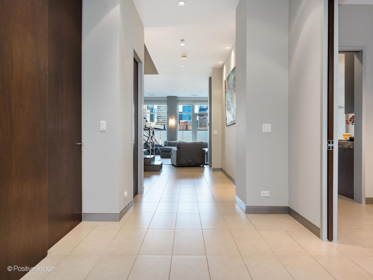 33 W Ontario Street TH5