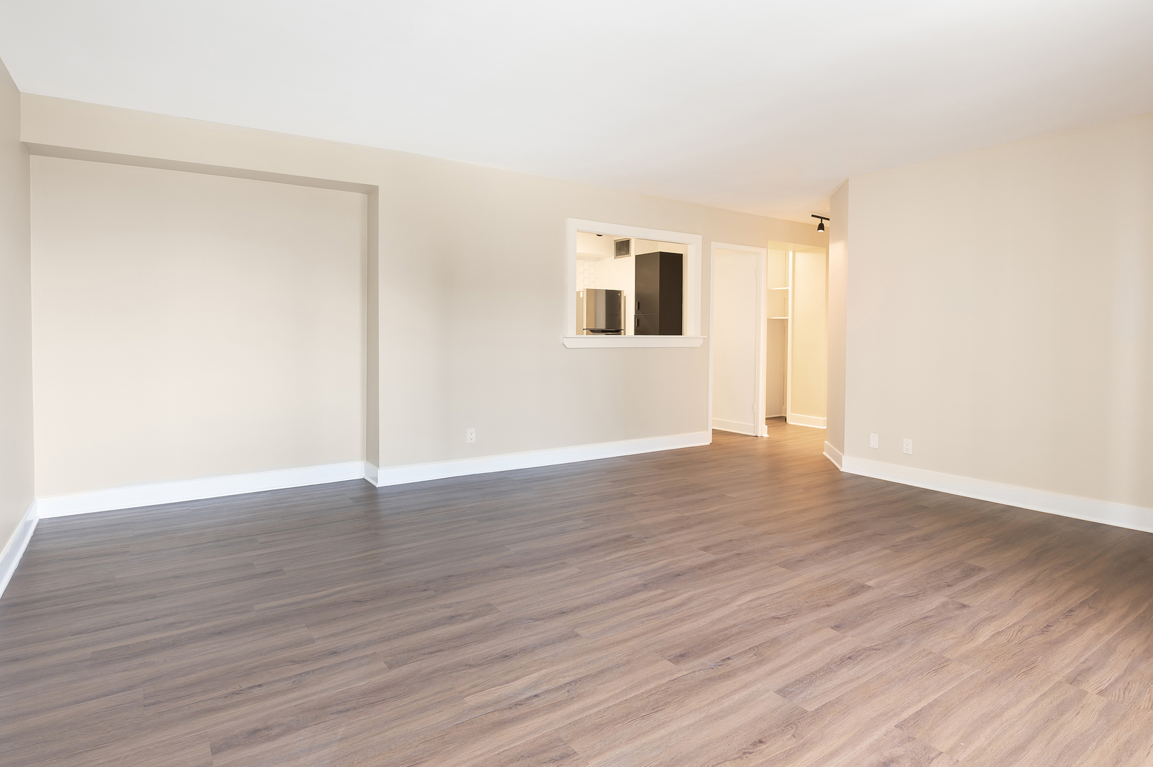 6118 N Sheridan Road 1003