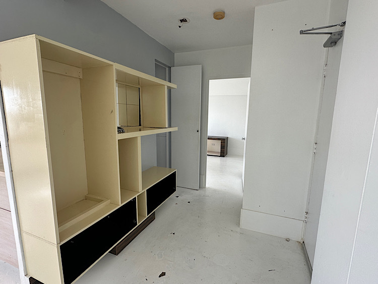 4950 N Marine Drive 1505