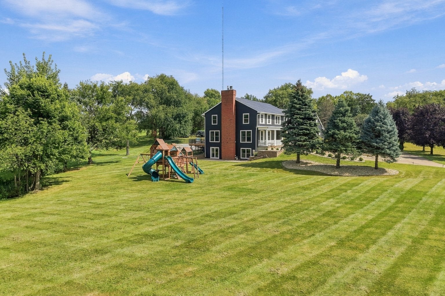 3220 Lundy Lane