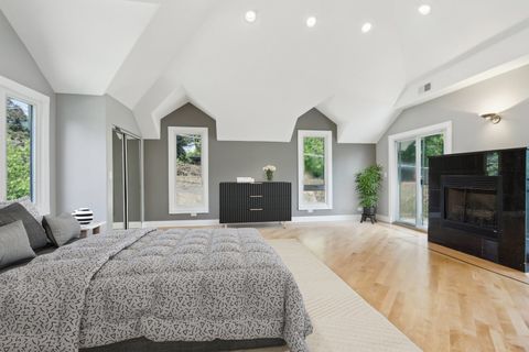 Tiny photo for 6857 N Knox Avenue, Lincolnwood, IL 60712 (MLS # 12590908)