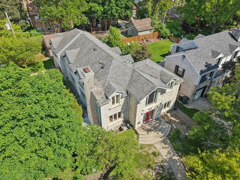 Photo of 6857 N Knox Avenue, Lincolnwood, IL 60712 (MLS # 12590908)