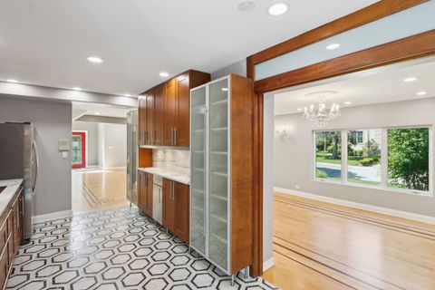 Tiny photo for 6857 N Knox Avenue, Lincolnwood, IL 60712 (MLS # 12590908)