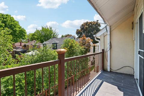 Tiny photo for 6857 N Knox Avenue, Lincolnwood, IL 60712 (MLS # 12590908)