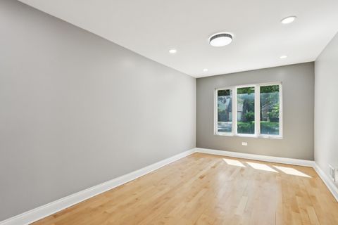 Tiny photo for 6857 N Knox Avenue, Lincolnwood, IL 60712 (MLS # 12590908)