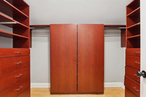 Tiny photo for 6857 N Knox Avenue, Lincolnwood, IL 60712 (MLS # 12590908)