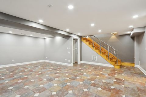 Tiny photo for 6857 N Knox Avenue, Lincolnwood, IL 60712 (MLS # 12590908)