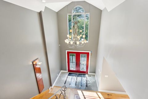 Tiny photo for 6857 N Knox Avenue, Lincolnwood, IL 60712 (MLS # 12590908)