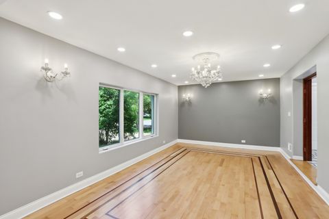 Tiny photo for 6857 N Knox Avenue, Lincolnwood, IL 60712 (MLS # 12590908)