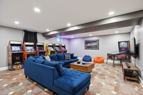 Tiny photo for 6857 N Knox Avenue, Lincolnwood, IL 60712 (MLS # 12590908)