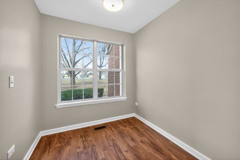 Tiny photo for 446 cromwell Circle #4, Bartlett, IL 60103 (MLS # 12584537)