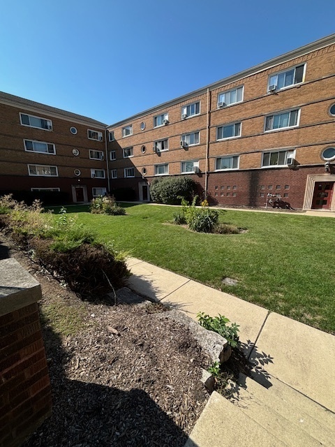 1106 N Harlem Avenue 2