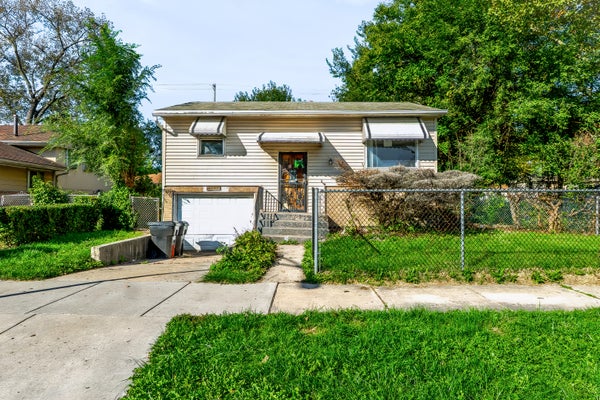 13200 S SAINT LAWRENCE AVE, CHICAGO, IL 60827 - Image cfd8866efdfd5cb51830eb85e23f60f2/2689995993