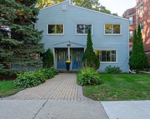 912 Crain Street B Evanston IL 60202