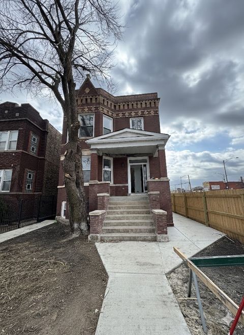 4751 W Monroe Street Chicago IL 60644