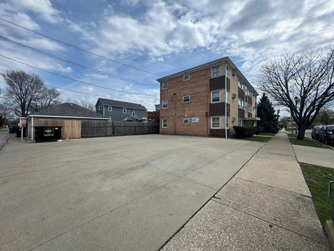 Tiny photo for 6543 16th Street #6, Berwyn, IL 60402 (MLS # 12615890)