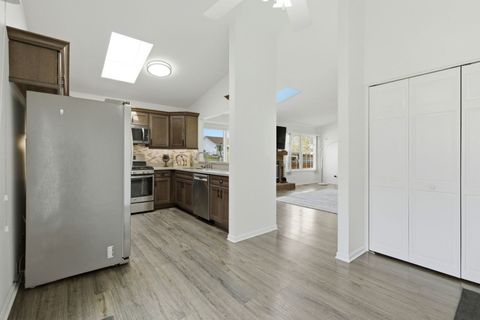 Tiny photo for 3412 Harbor Ridge Drive, Zion, IL 60099 (MLS # 12578875)